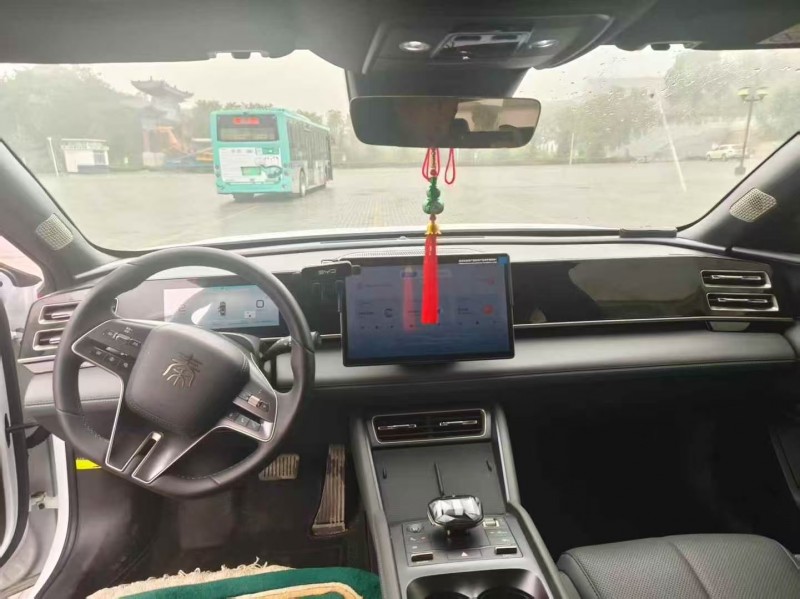 菏泽25年比亚迪秦5