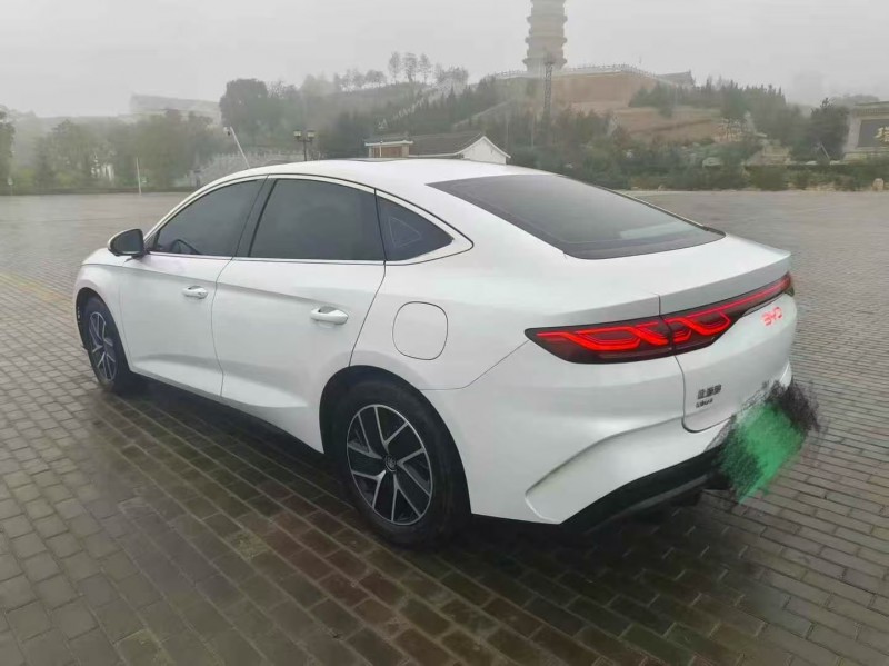 菏泽25年比亚迪秦8