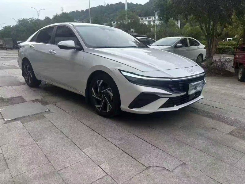 济宁25年现代伊兰特2