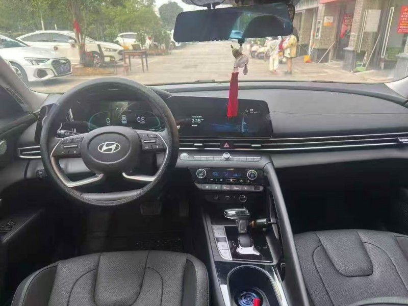 济宁25年现代伊兰特3