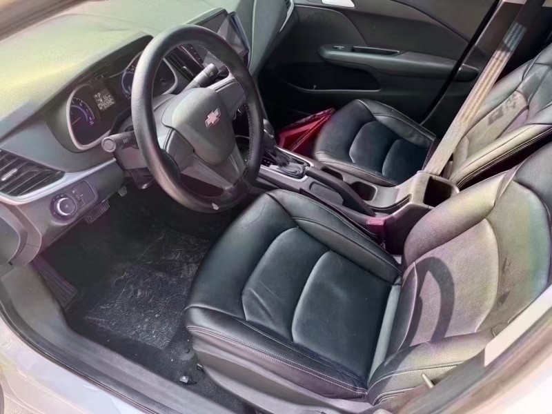 济宁19年雪佛兰科沃兹6