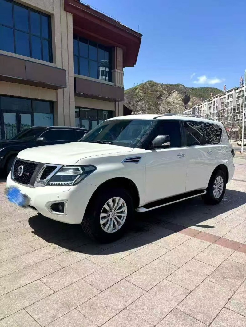 邯郸18年日产途乐2