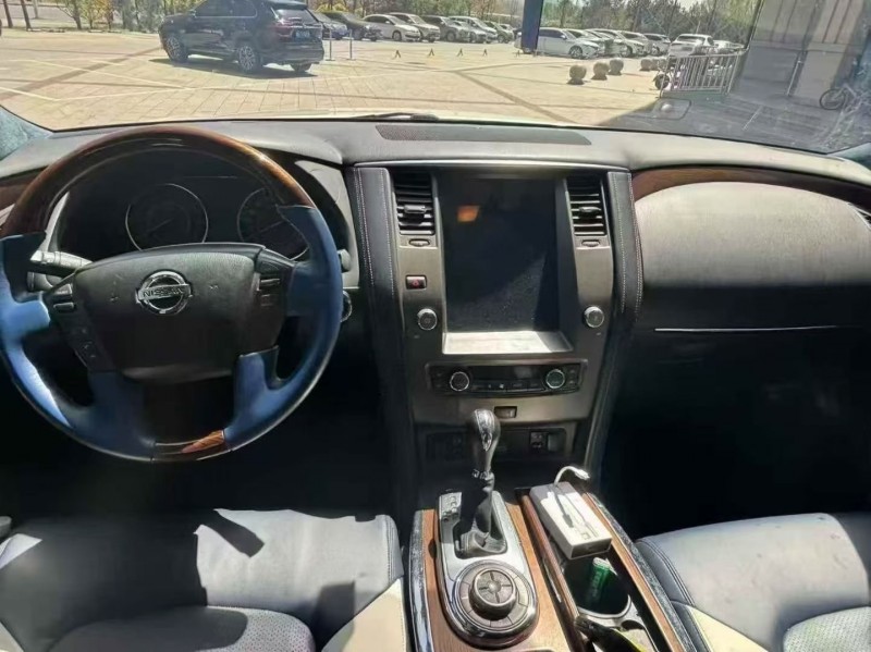 邯郸18年日产途乐4