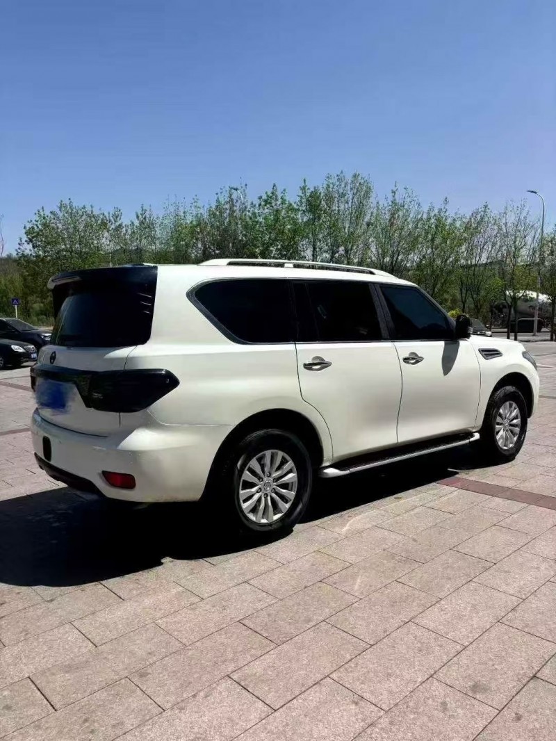 邯郸18年日产途乐8