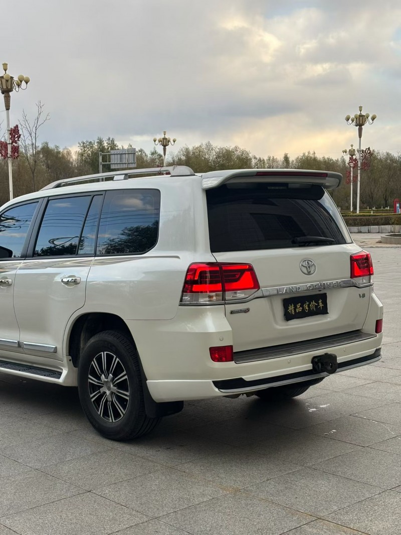 吉林17年丰田兰德酷路泽5