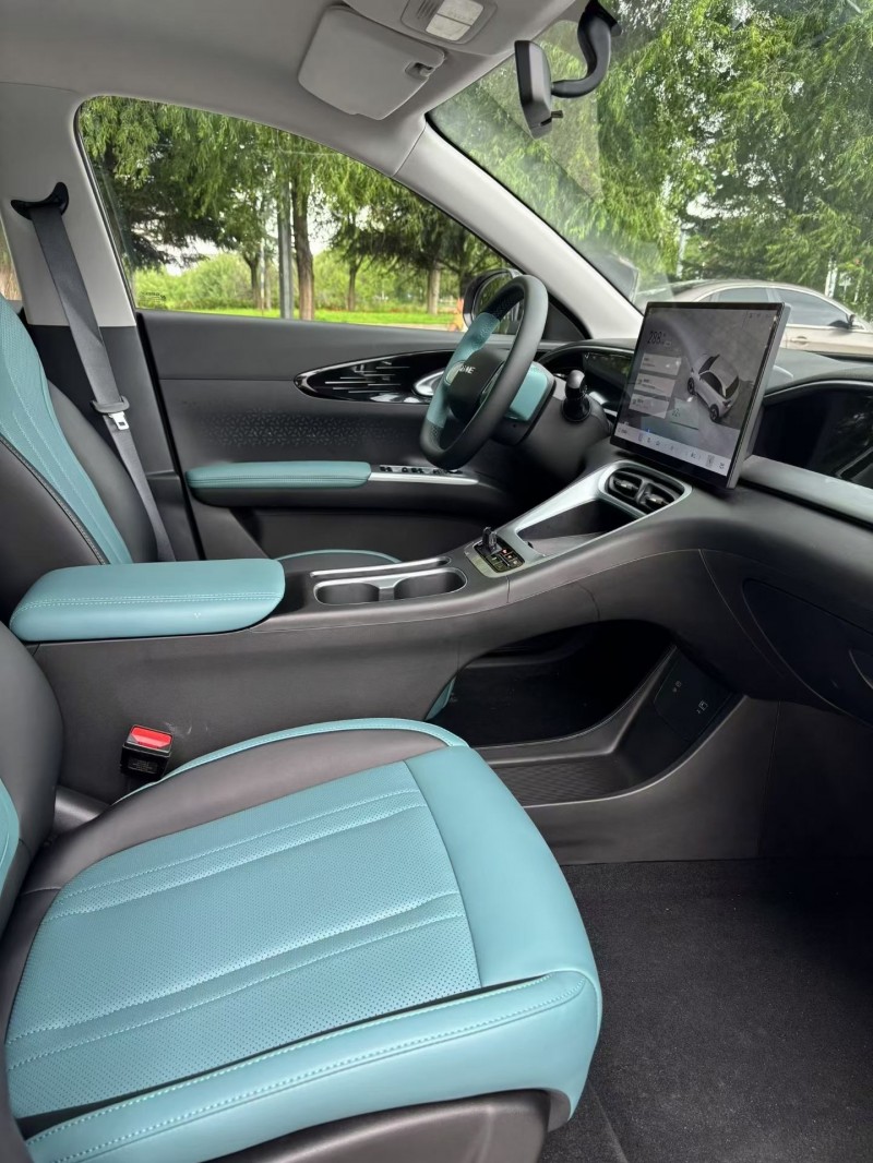 吉林25年吉利星越5