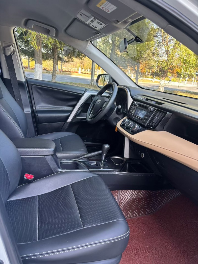 吉林18年丰田RAV48