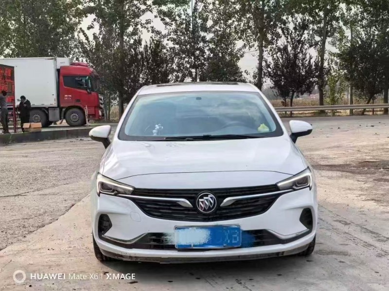 菏泽22年别克威朗1