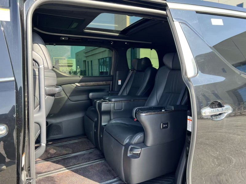 盐城22年丰田埃尔法5