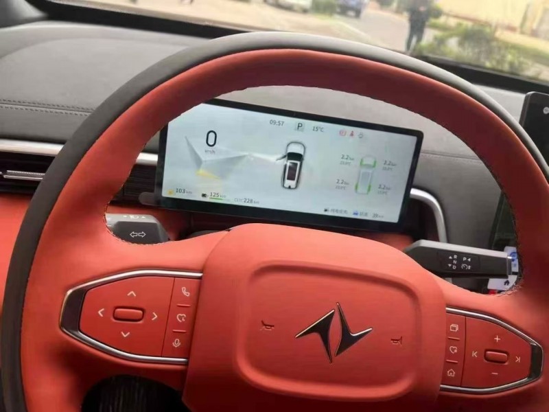 泰安25年东风奕派6