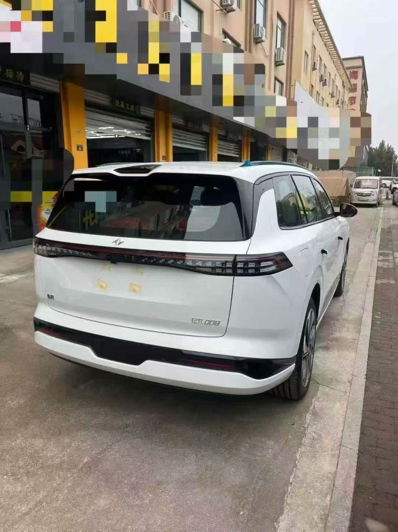 泰安25年东风奕派8