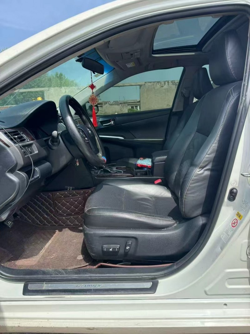 鹤壁17年丰田凯美瑞5