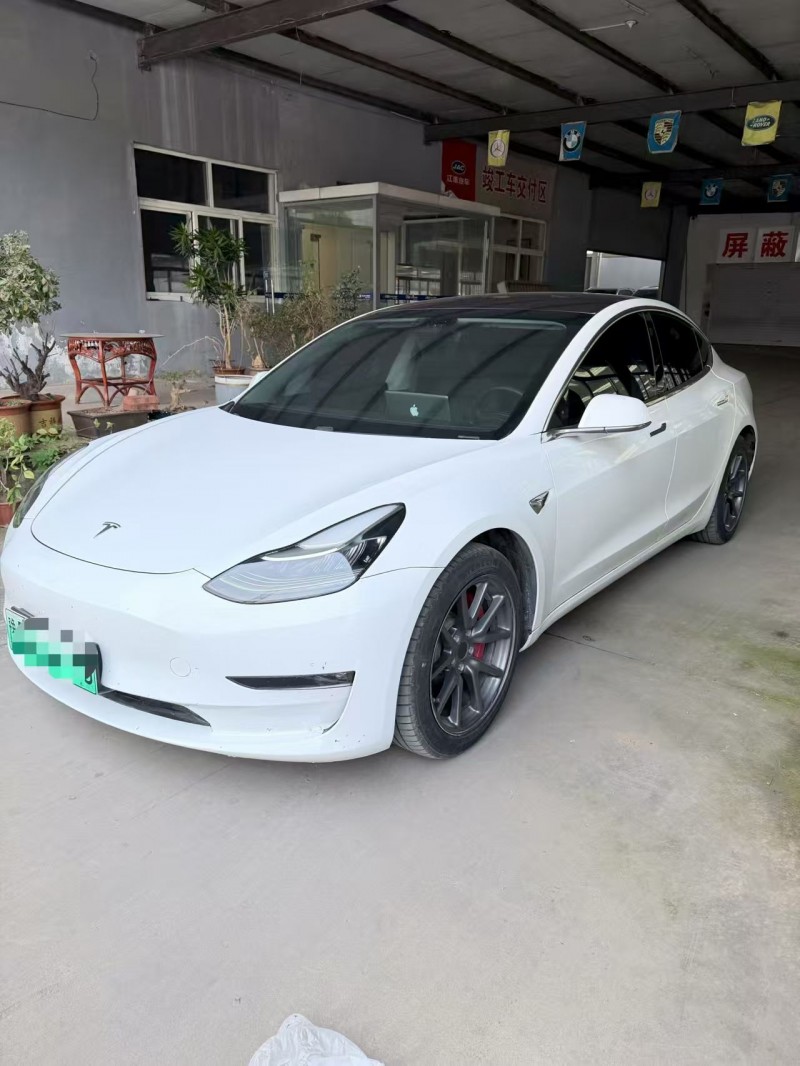 临沂19年特斯拉MODEL 33