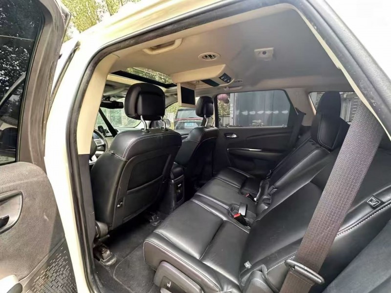 东营15年道奇酷威6