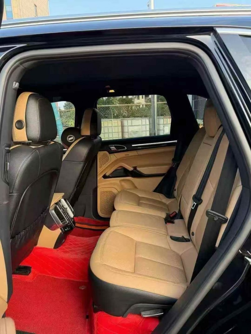 邵阳18年保时捷卡宴7