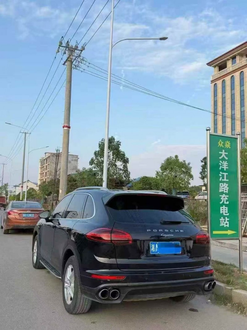 邵阳18年保时捷卡宴8