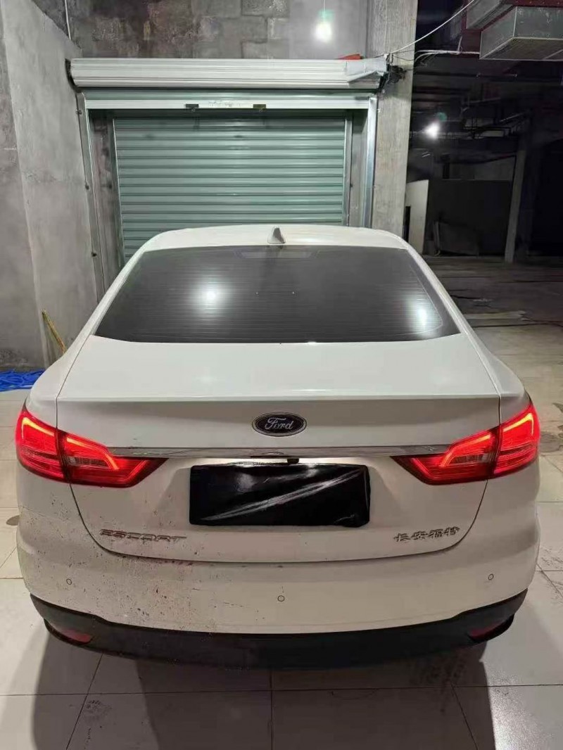 苏州20年福特福睿斯9