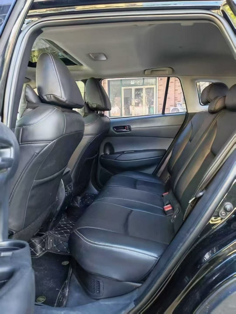 乌海24年丰田锐放5