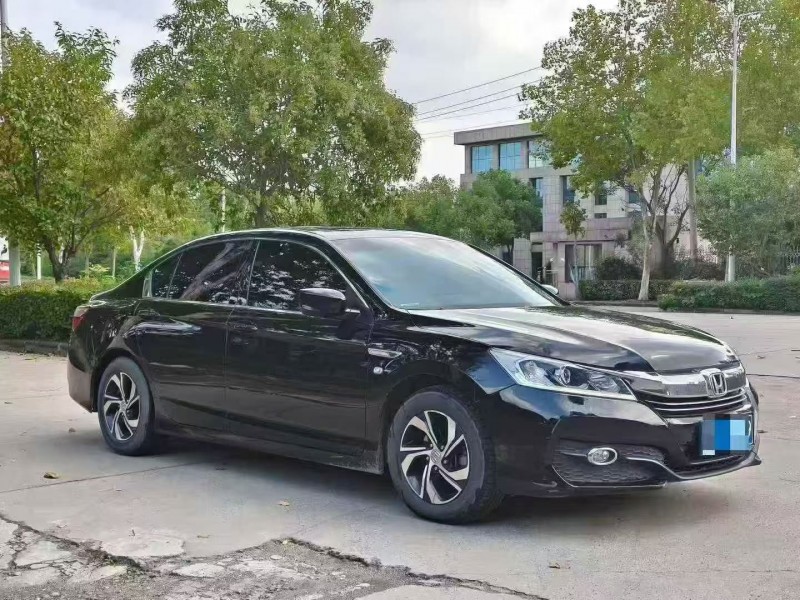 鹤壁17年本田雅阁2