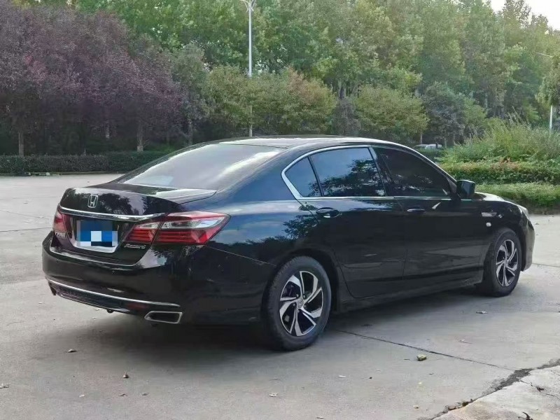 鹤壁17年本田雅阁8