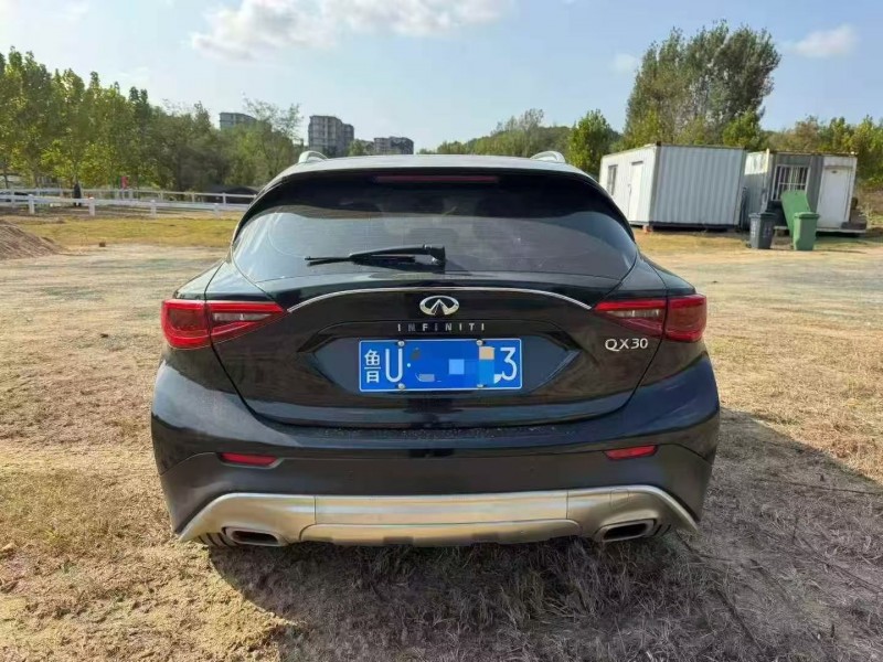 泰安17年英菲尼迪QX309