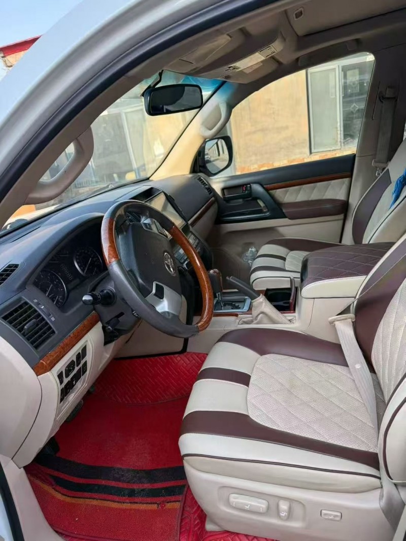 赤峰14年丰田兰德酷路泽4