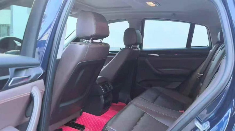 保山18年宝马X46