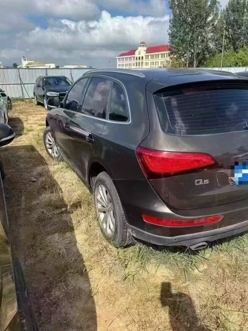 青岛14年奥迪Q54