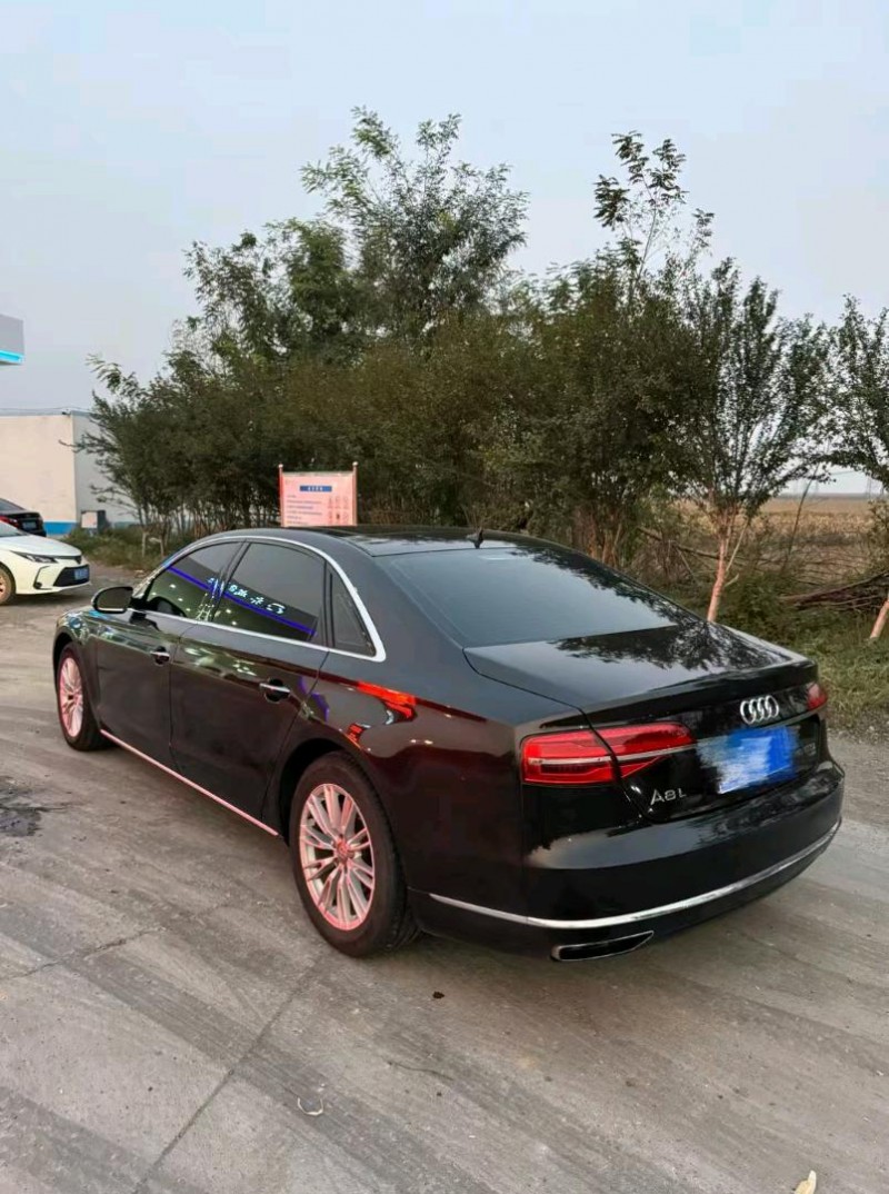 东营15年奥迪A8L7