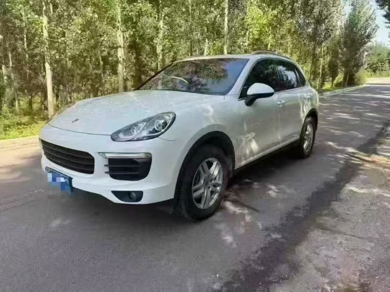 安阳17年保时捷卡宴2