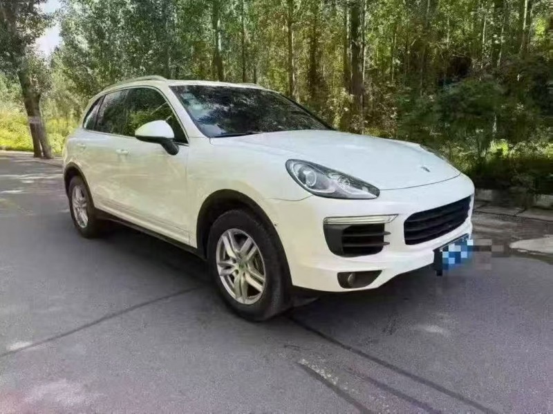 安阳17年保时捷卡宴3