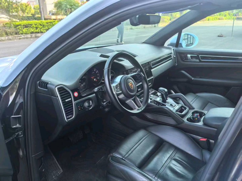 漳州19年保时捷卡宴4