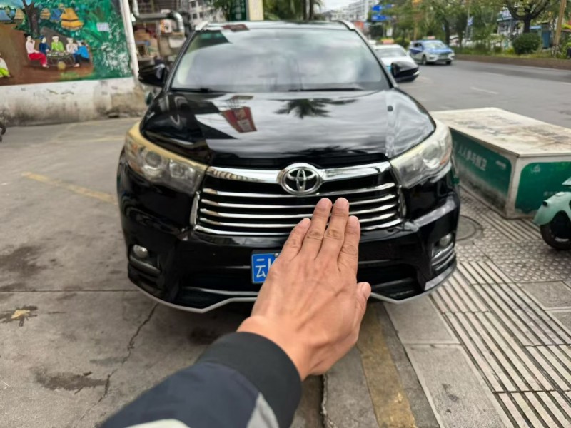 玉溪17年丰田汉兰达1