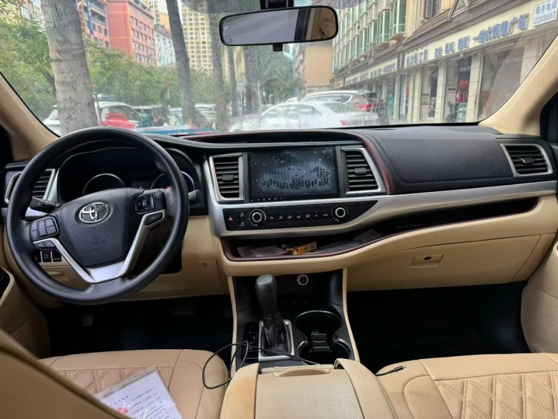 玉溪17年丰田汉兰达4