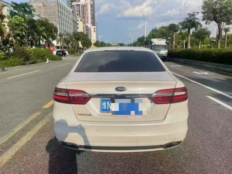 汕头17年福特金牛座9