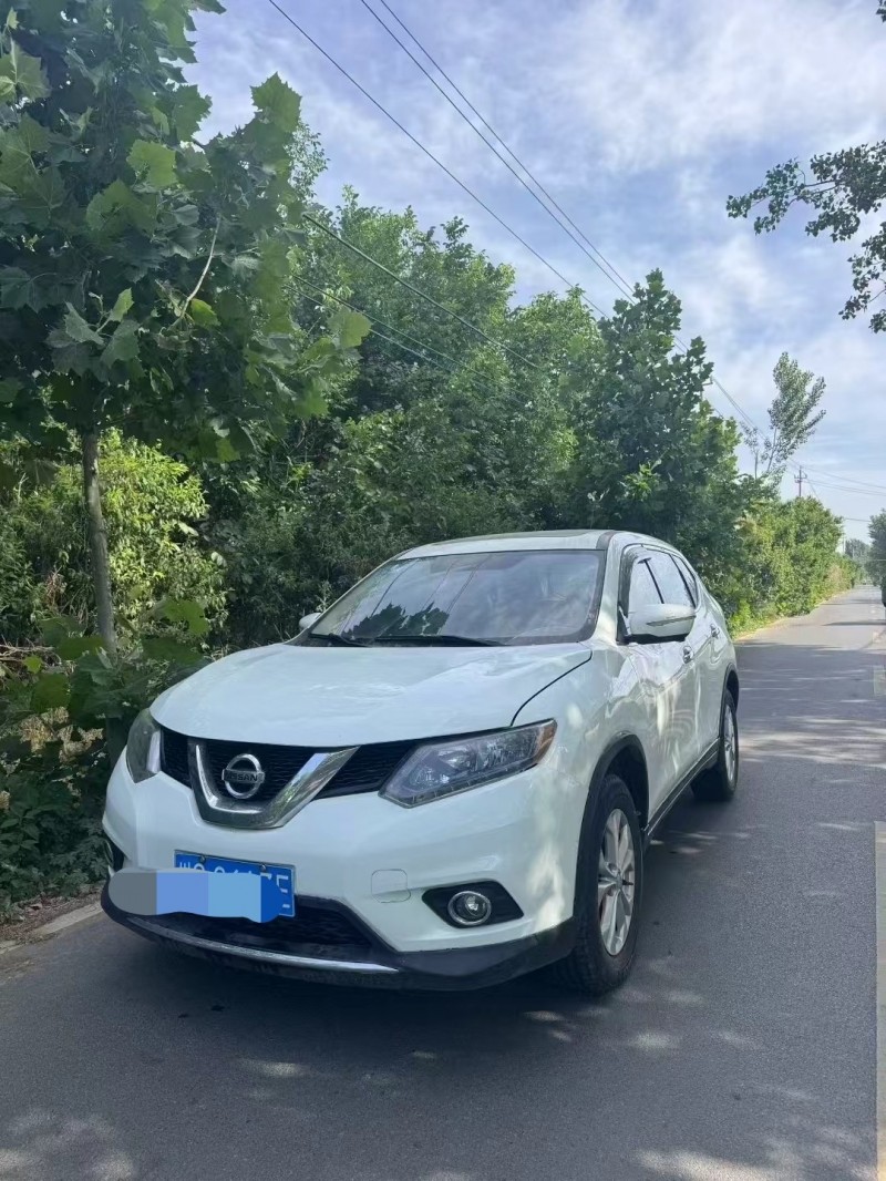 鹤壁15年日产奇骏3