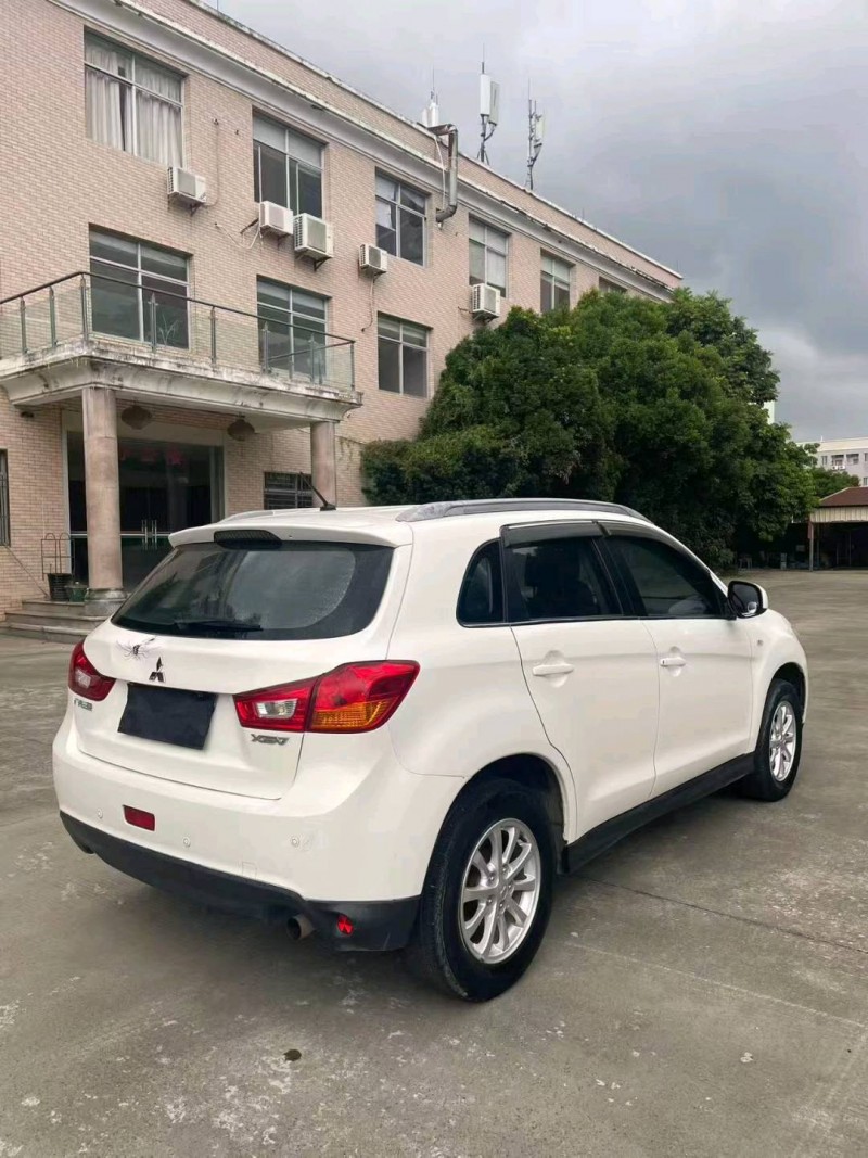 漳州13年三菱劲炫8