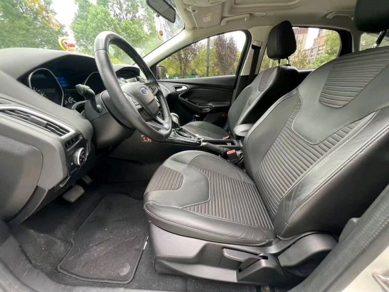 漳州16年福特福克斯5