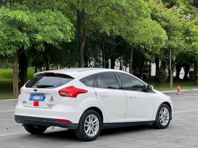 漳州16年福特福克斯6