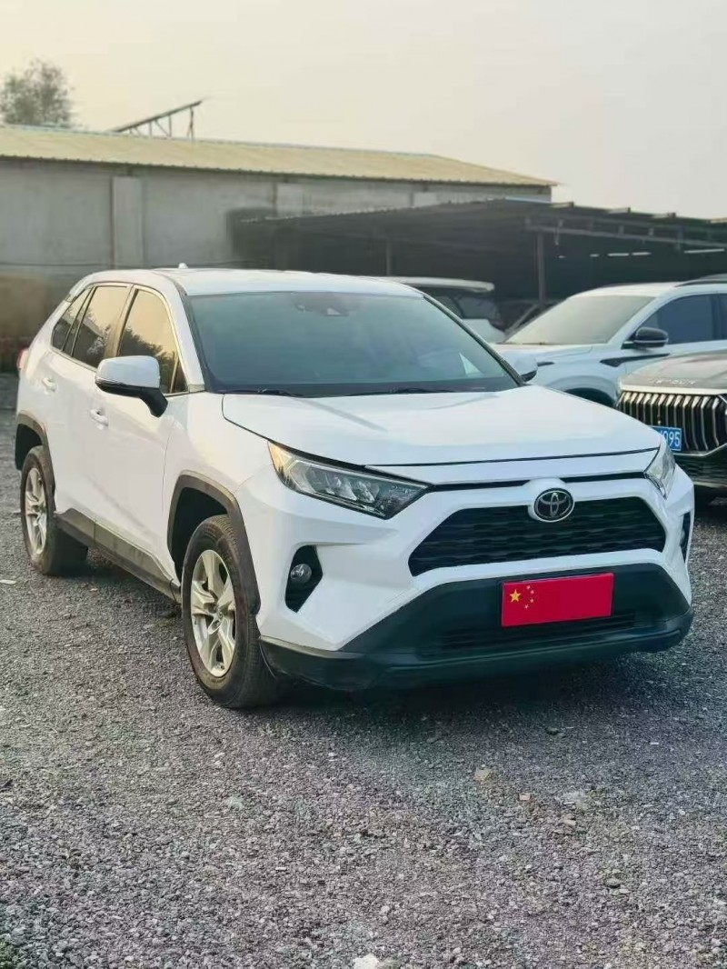 平顶山21年丰田RAV4荣放3