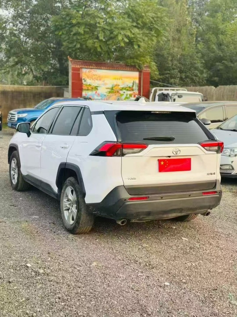 平顶山21年丰田RAV4荣放7