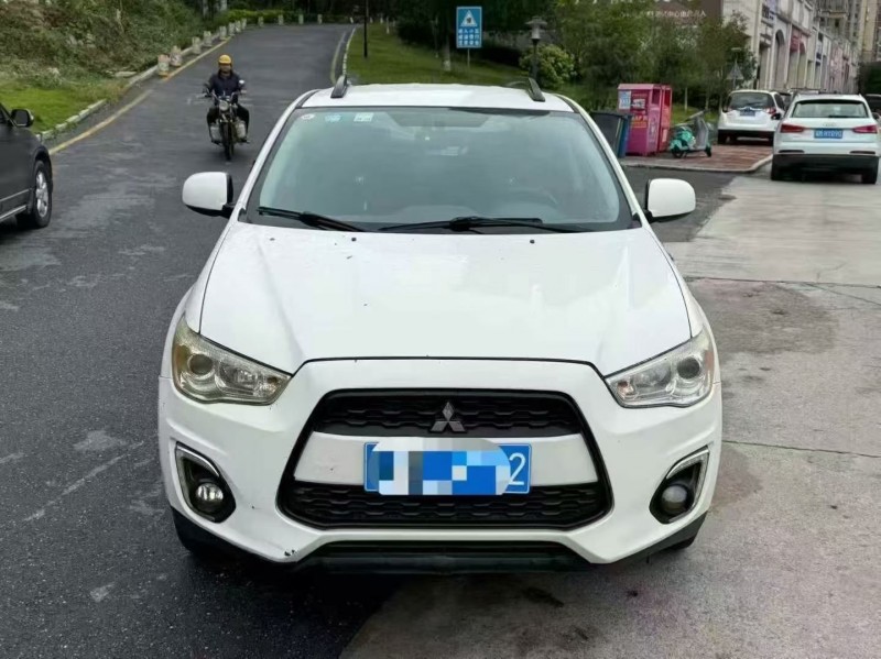 三明14年三菱劲炫1