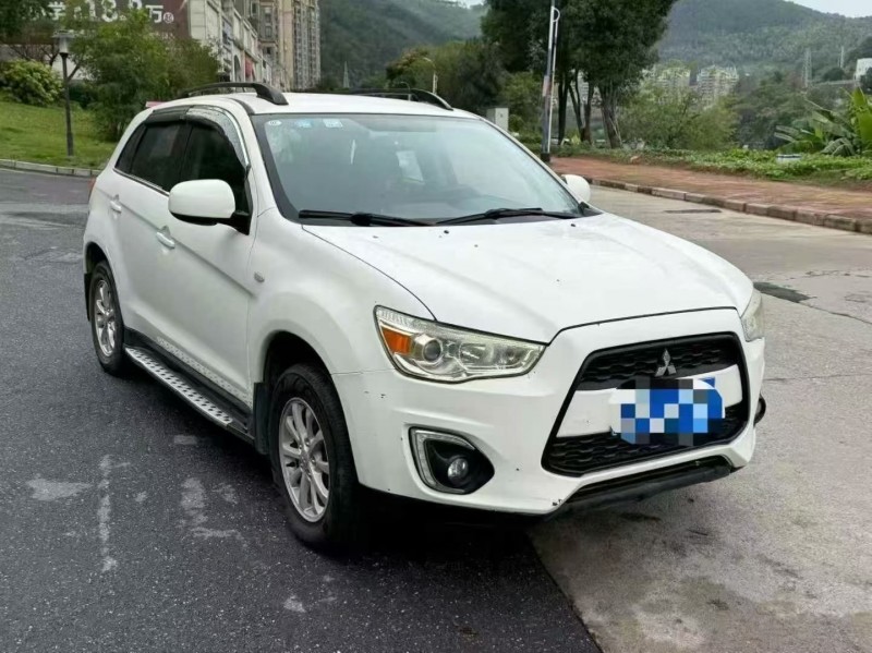 三明14年三菱劲炫3