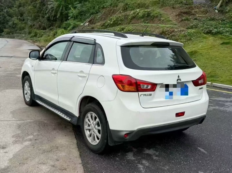 三明14年三菱劲炫9