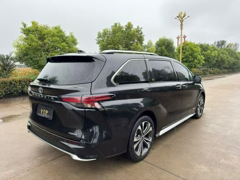 徐州23年丰田格瑞维亚8