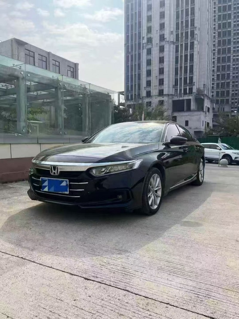 九江23年本田雅阁3