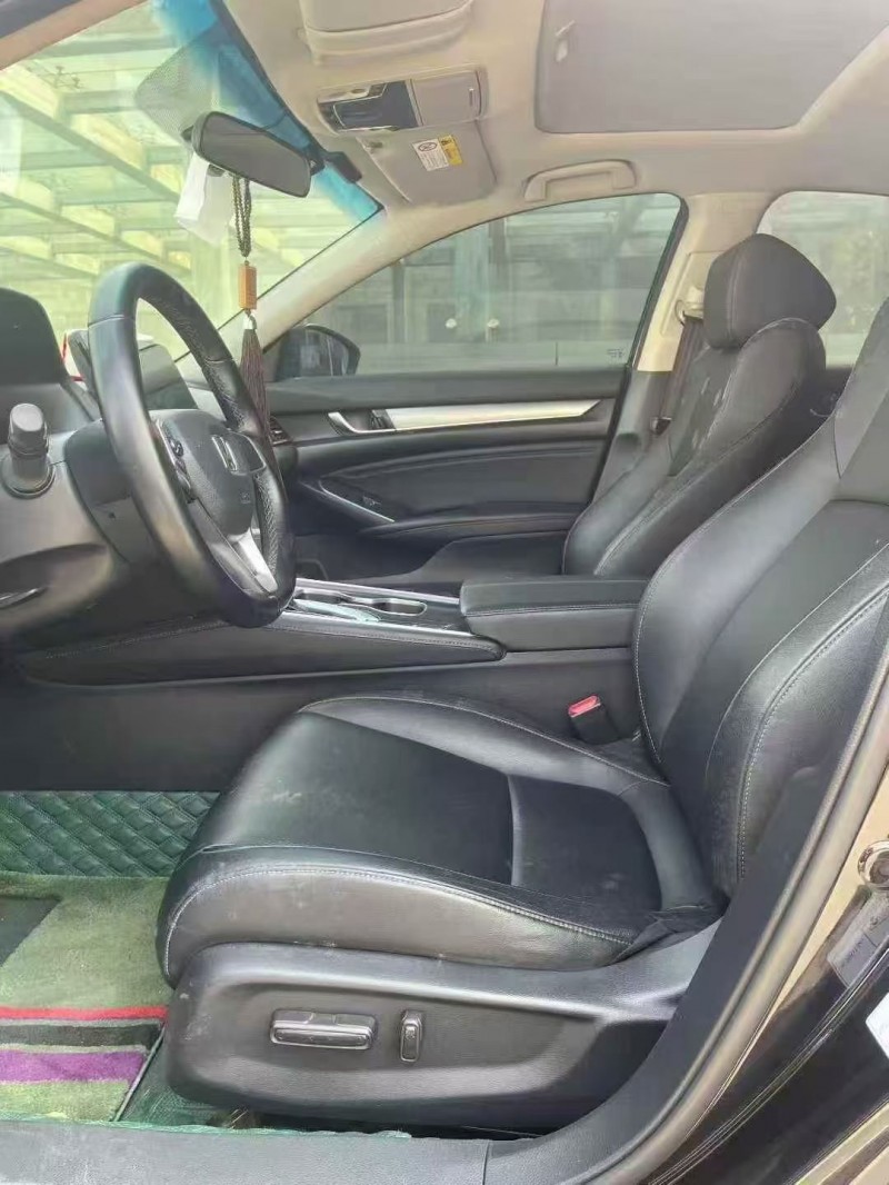 九江23年本田雅阁4