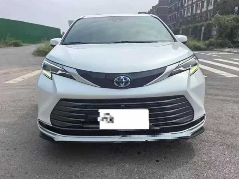 唐山24年丰田塞纳1