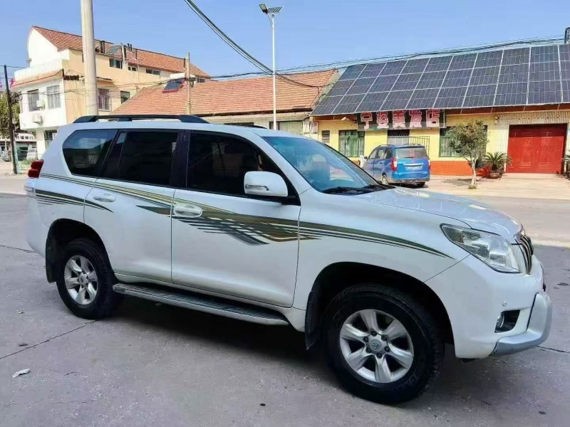 青岛11年丰田普拉多2