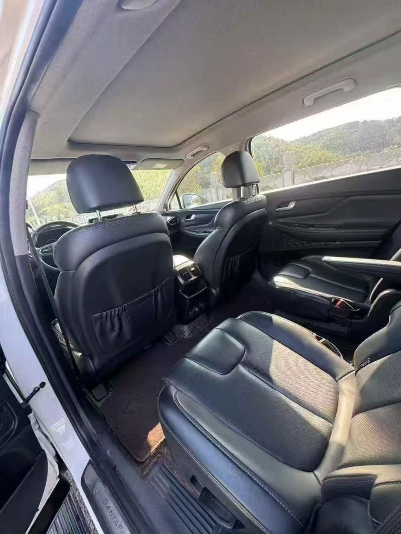 枣庄19年现代新胜达4